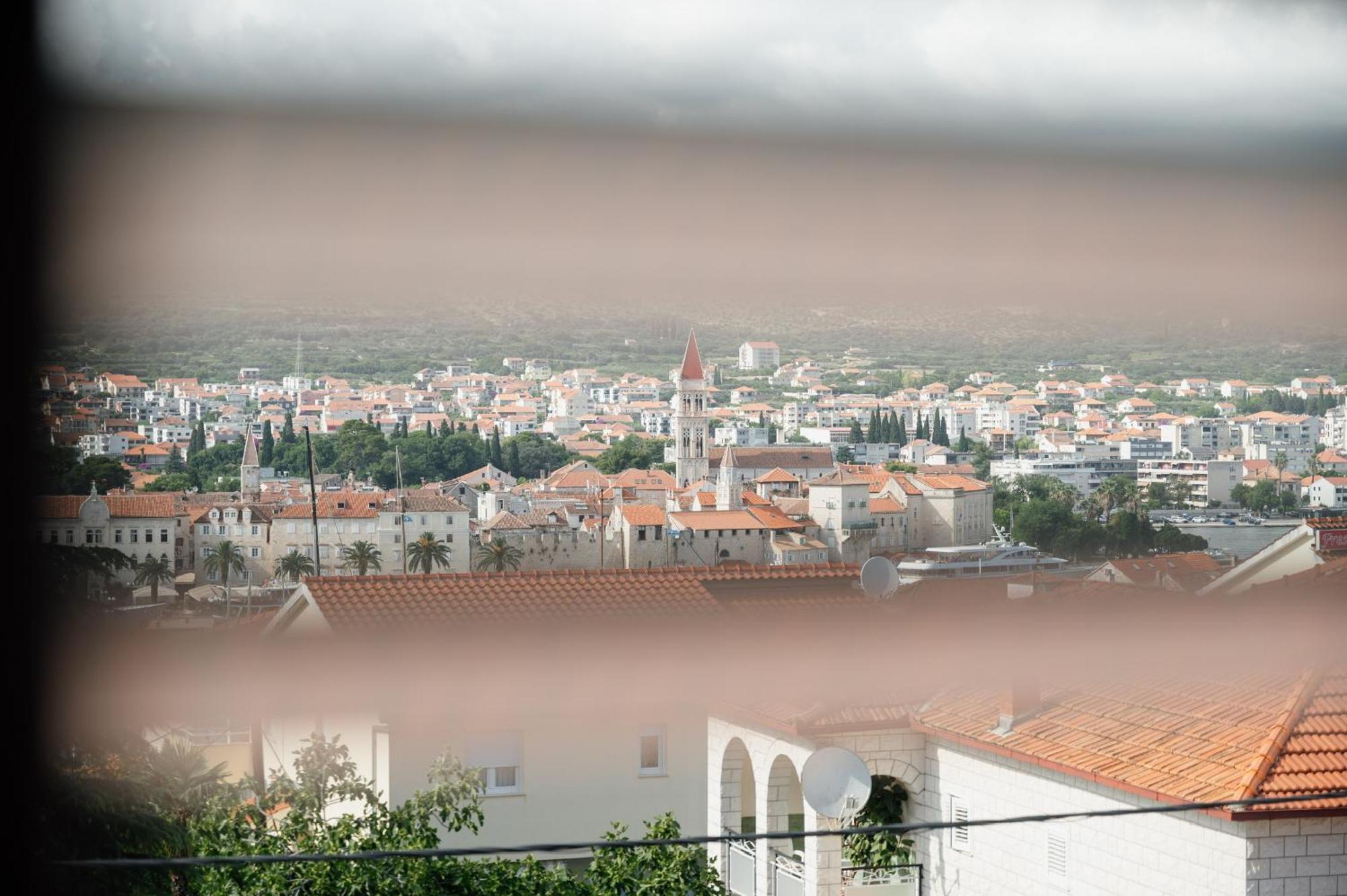 Apartments Kudelik Trogir Exterior foto