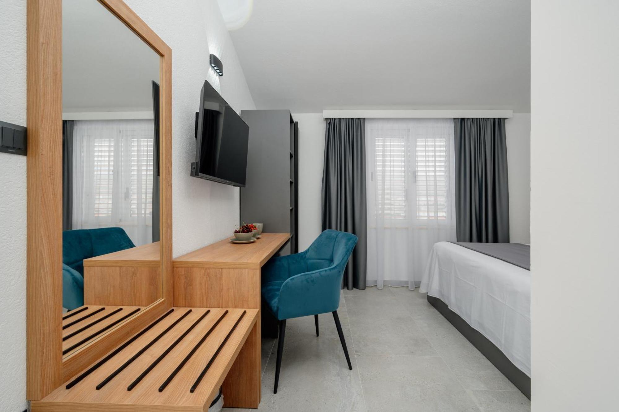 Apartments Kudelik Trogir Exterior foto
