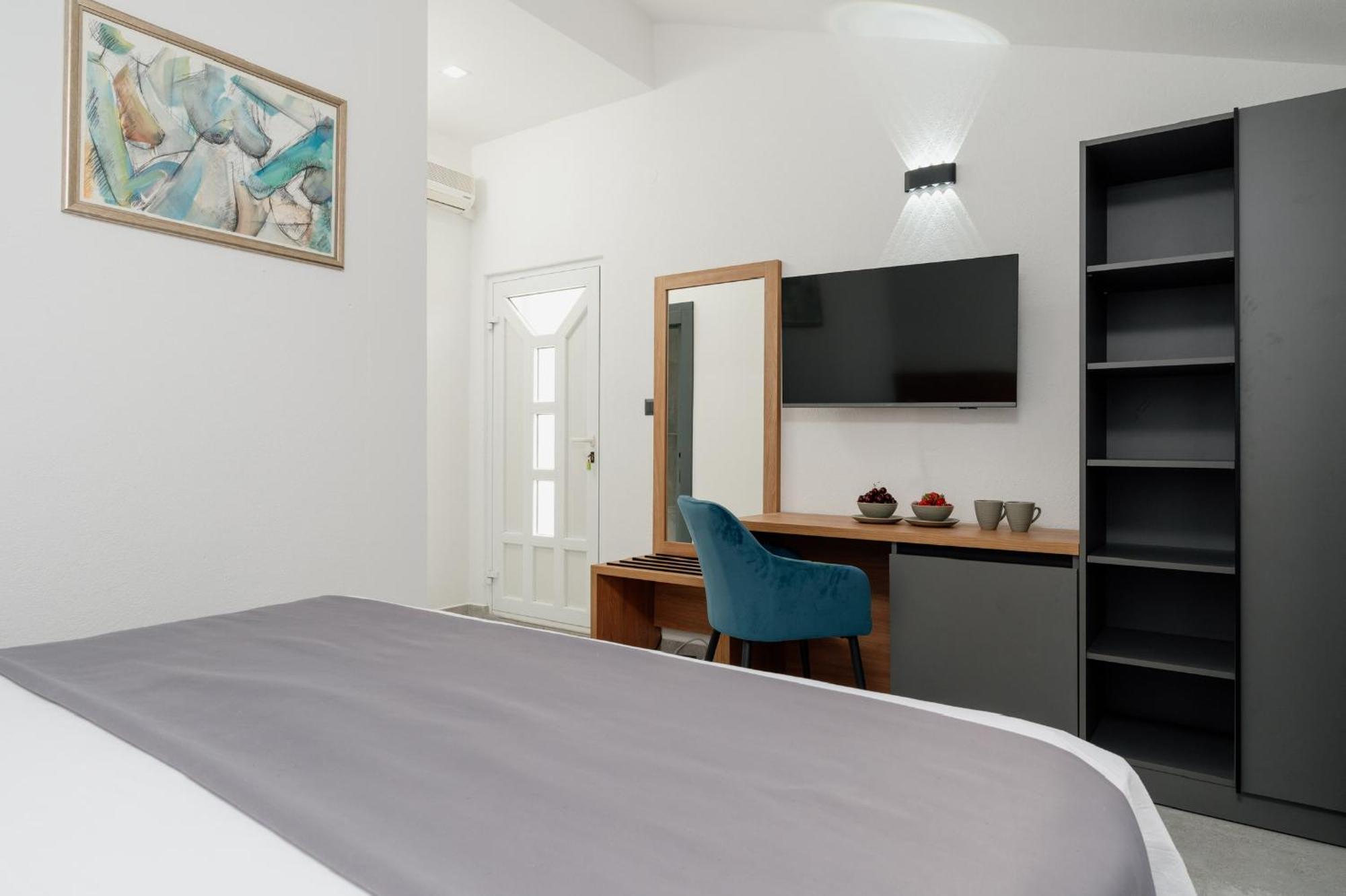Apartments Kudelik Trogir Exterior foto