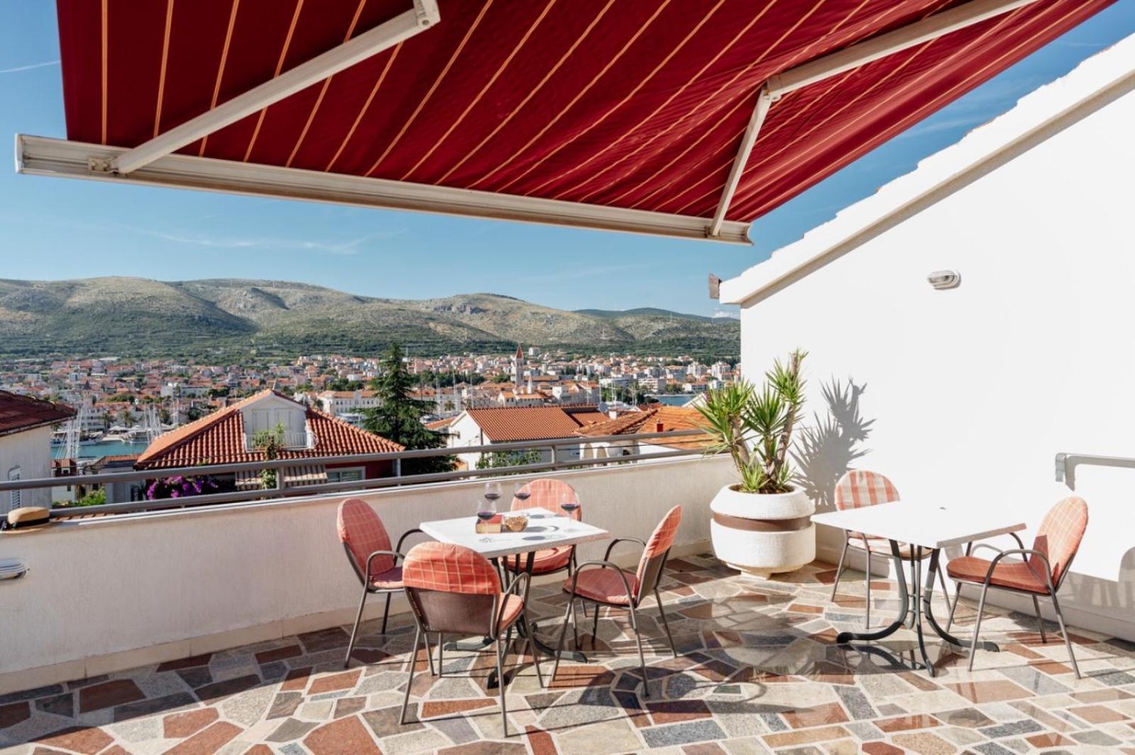 Apartments Kudelik Trogir Exterior foto